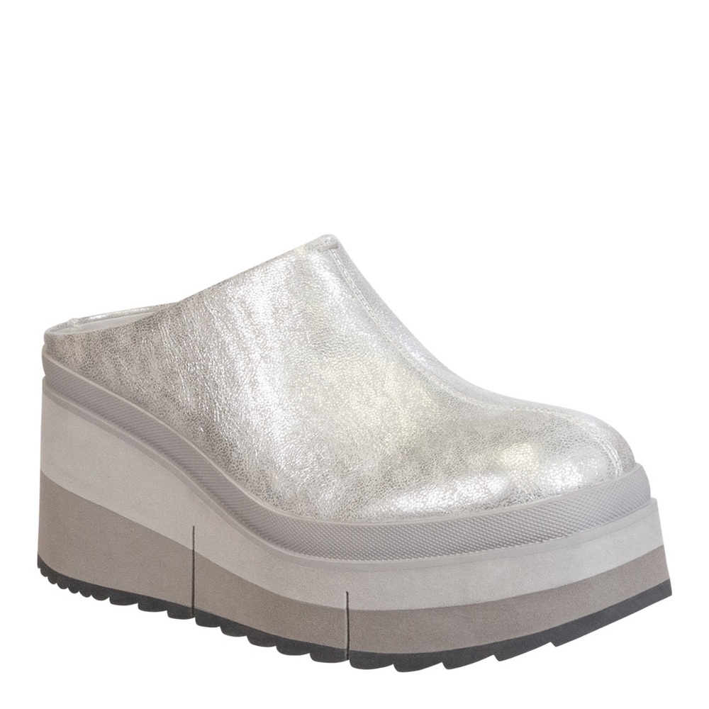 Naked Feet COACH IN SILVER PLATFORM CLOGS Metallic Silver Mules